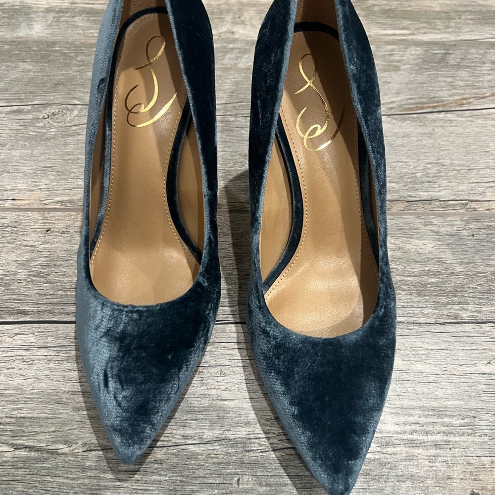 Sam Edelman Blue Velvet Pointed Toe Stiletto Pumps Size 6.5W - Minimal Wear - Picture 2 of 6